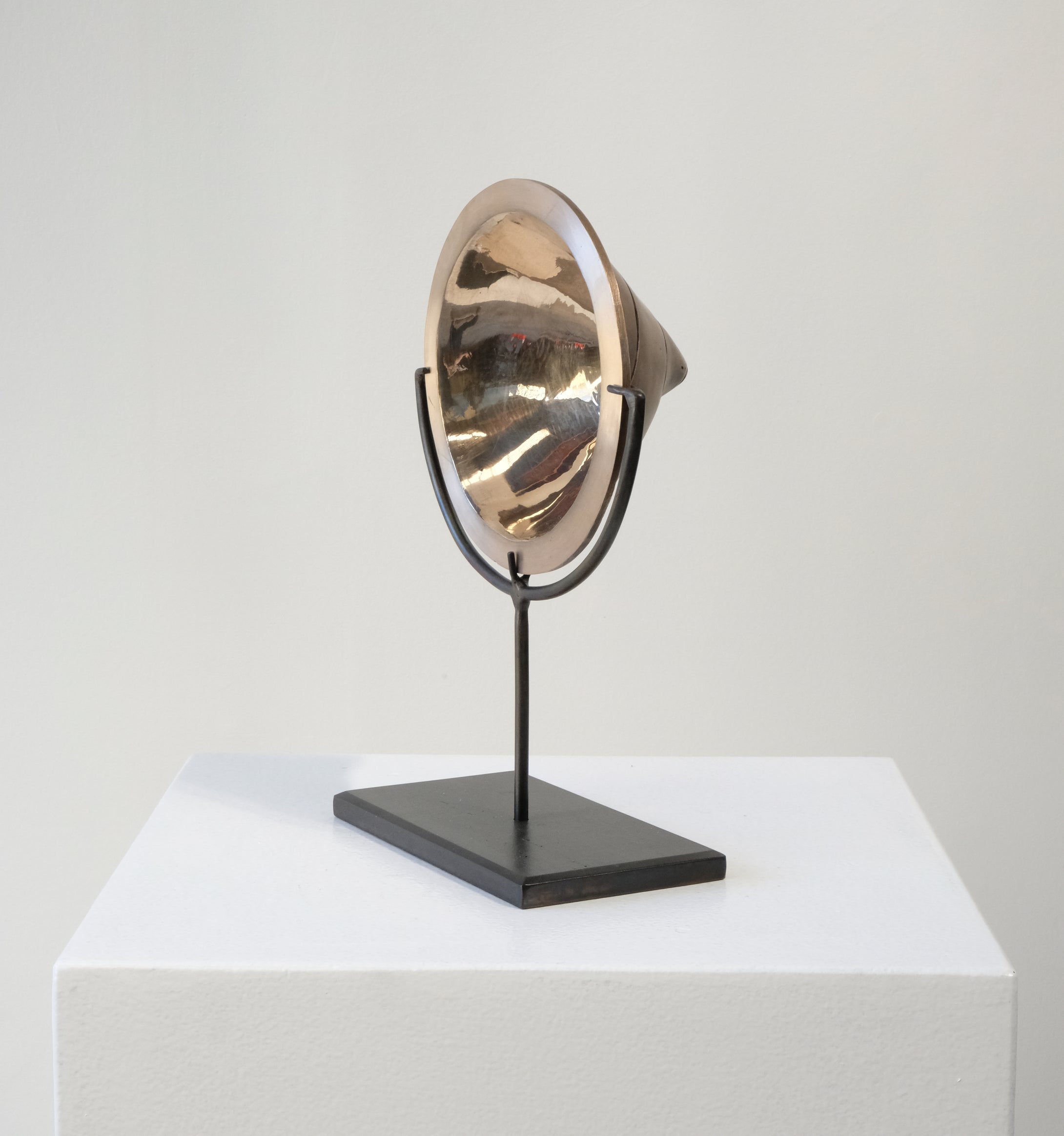 In Reverence to the Feminine : Tori Hermes | Portal Mirror