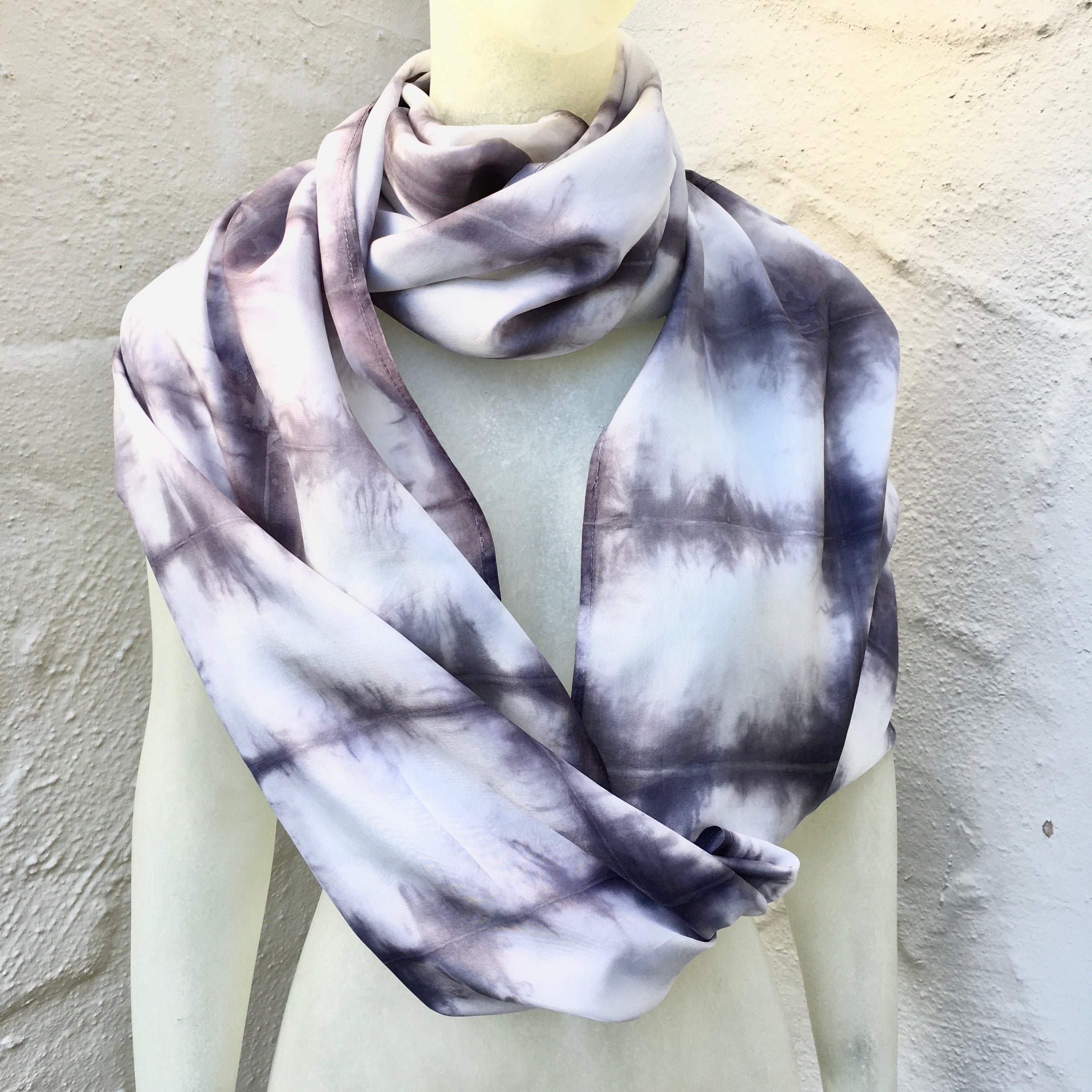 Scarf Spree: (S) Gray & White 30