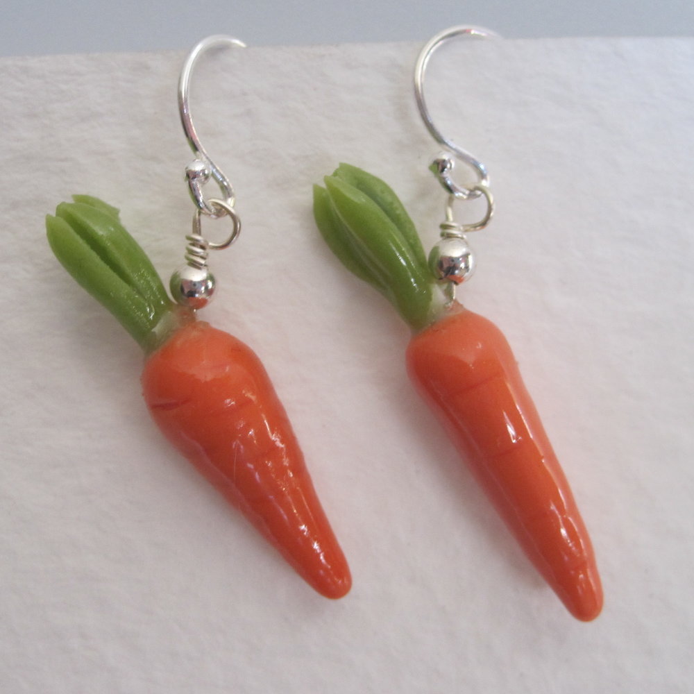 Carolyn Tillie: Earring, Small food