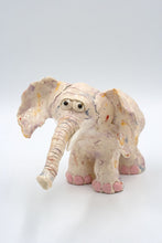 Sue Levin: Elephant-Lg