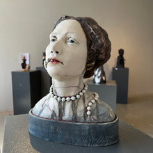Portraits In Clay: Pamela Thomas : A Brittle Bite