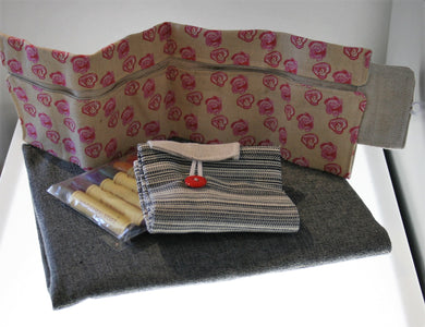 Little Sky Home: Case with 8 Stick Crayons