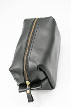 North & East Leather: Dopp Kit