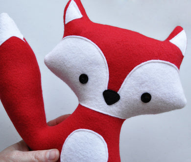 Gina Barnes: Fox Stuffy
